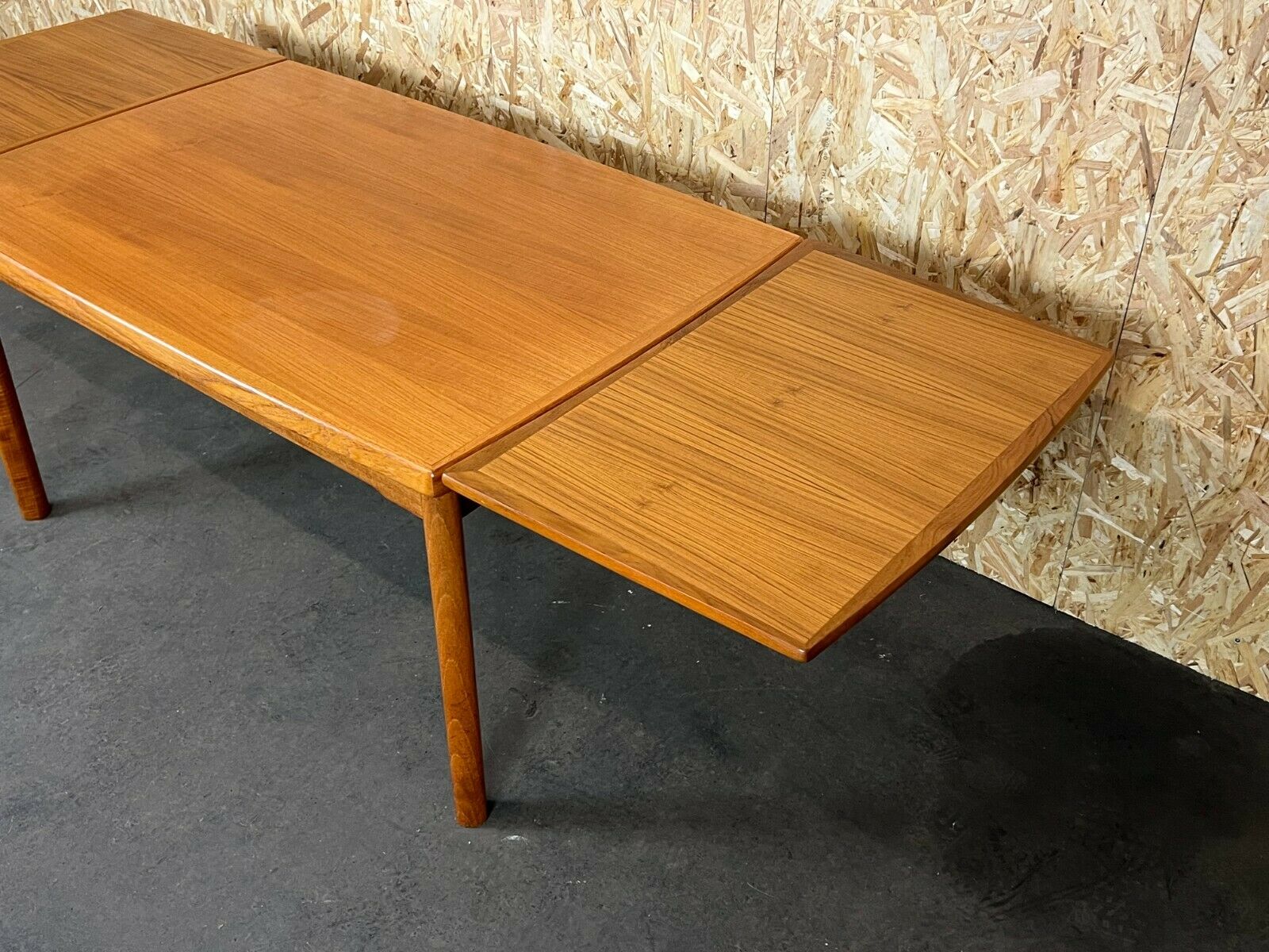 Teak coffee table 60/70