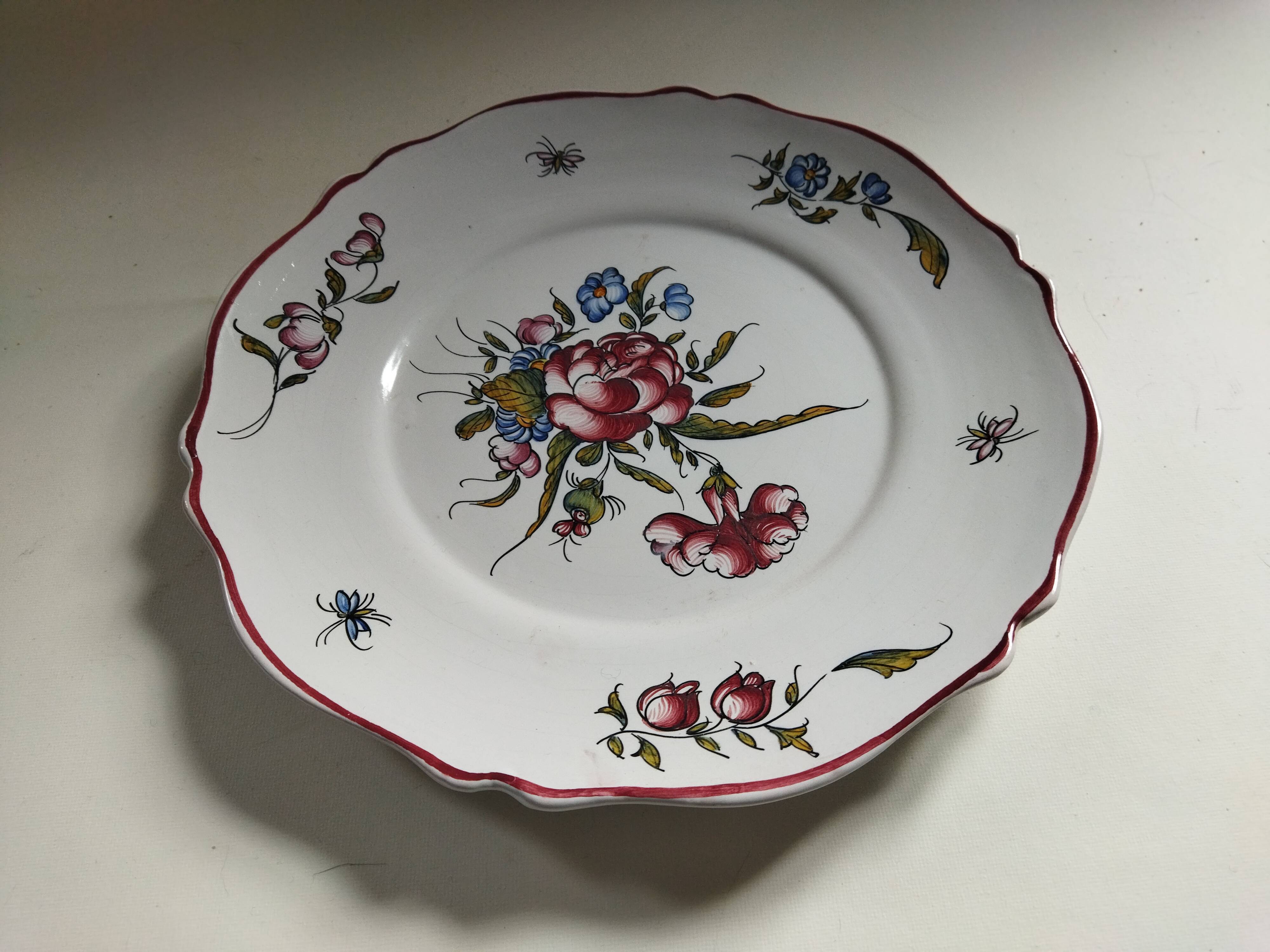 Earthenware plate