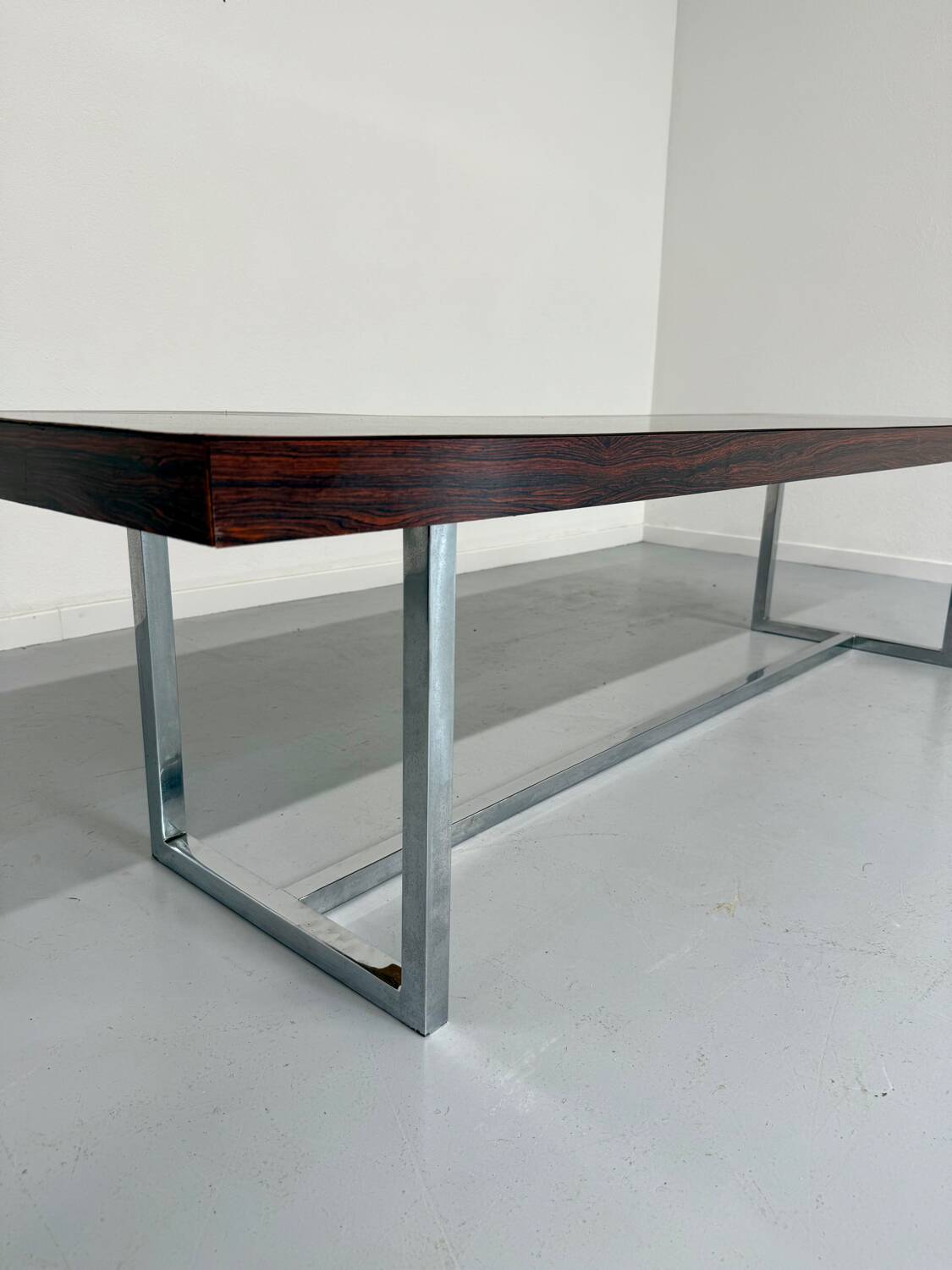 Antique and XXL Italian design coffee table from the 70s, rosewood veneer