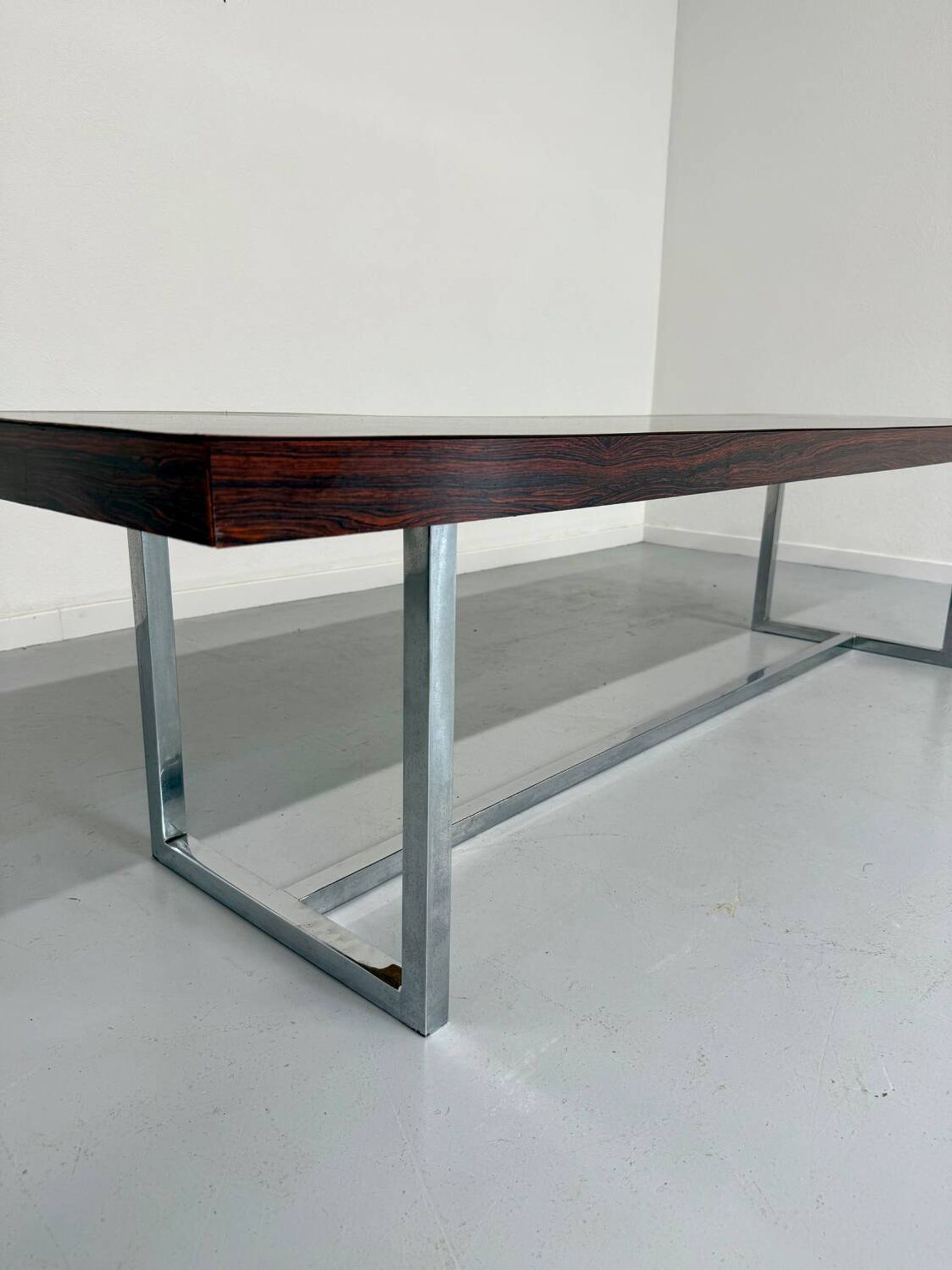 Antique and XXL Italian design coffee table from the 70s, rosewood veneer