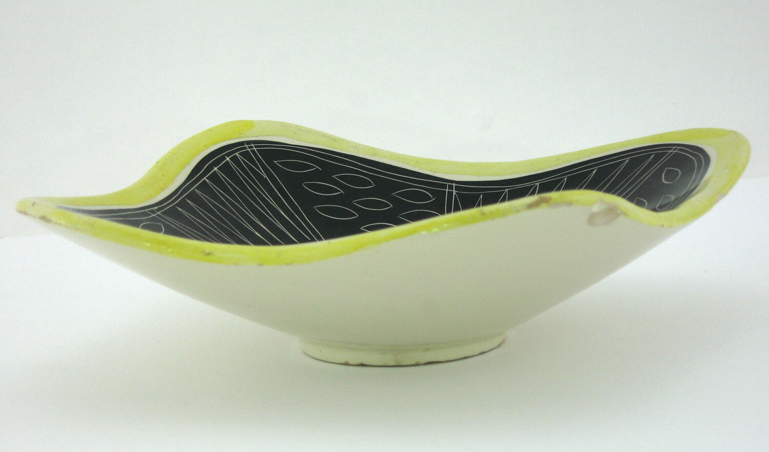 Enamelled ceramic cup with Jacques Pouchain decoration, Poët Laval France