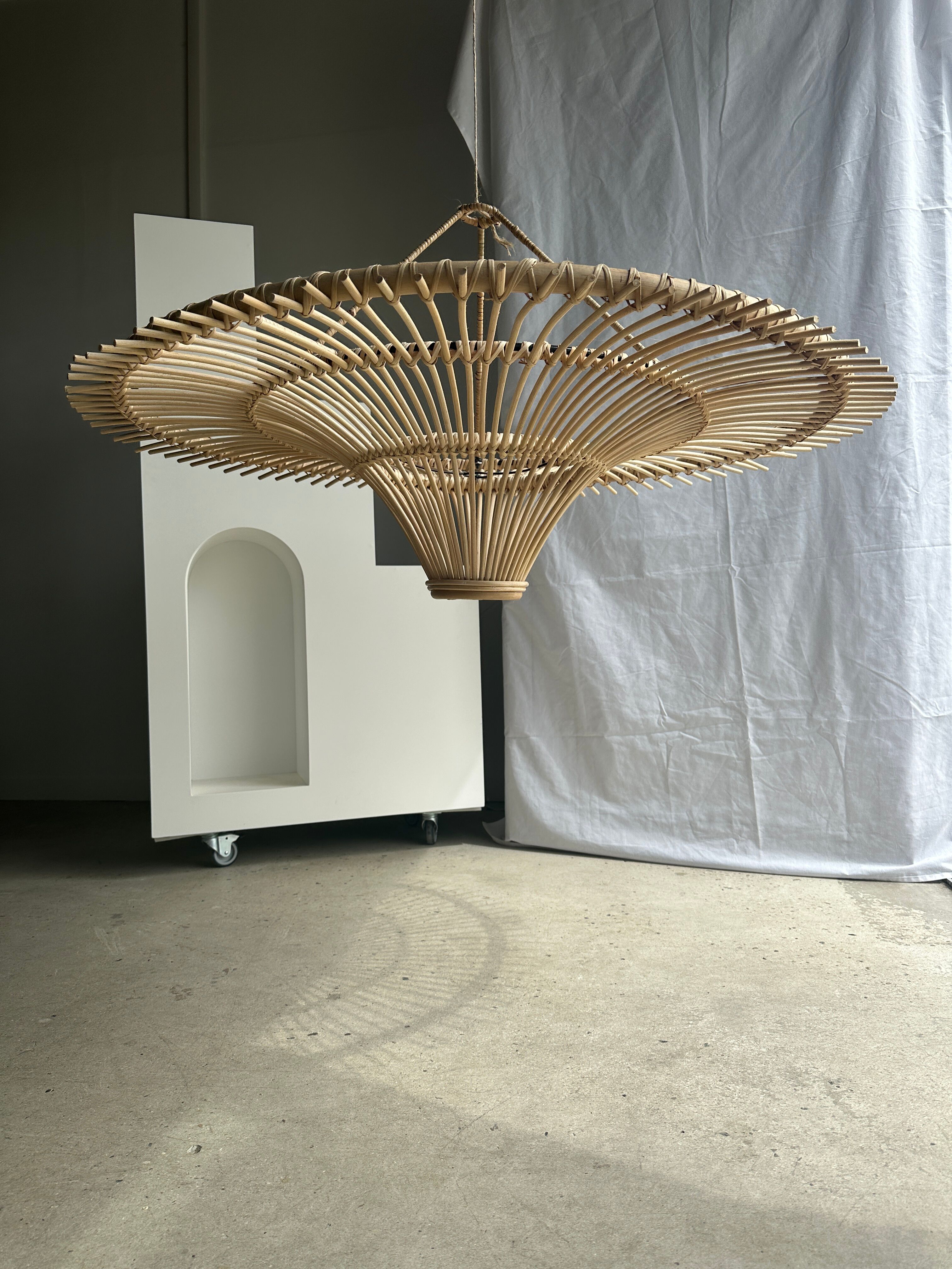 Suspension rattan saucer iron frame D:120 H:60