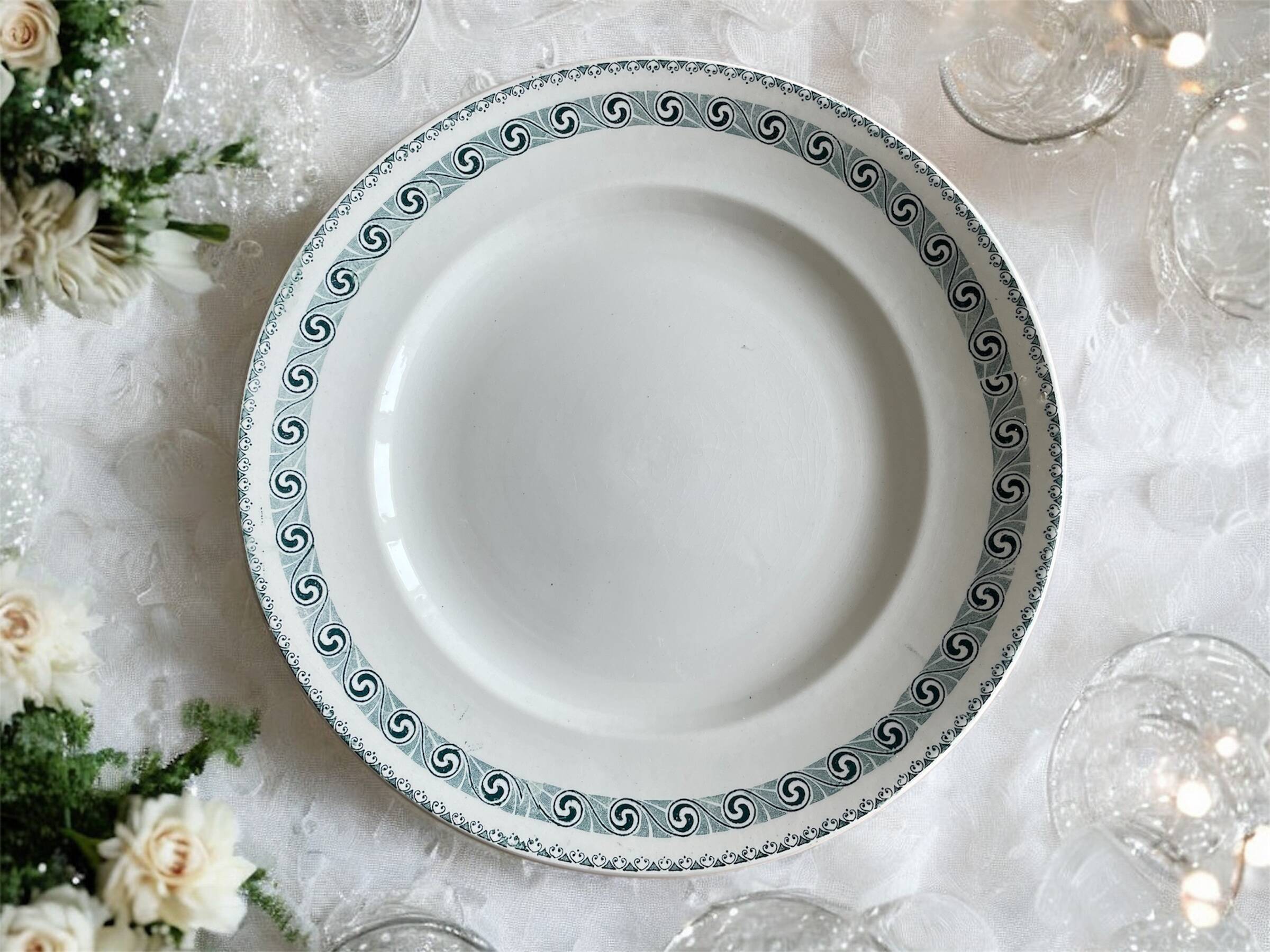 Antique serving dish in Saint-Amand earthenware (Nord)