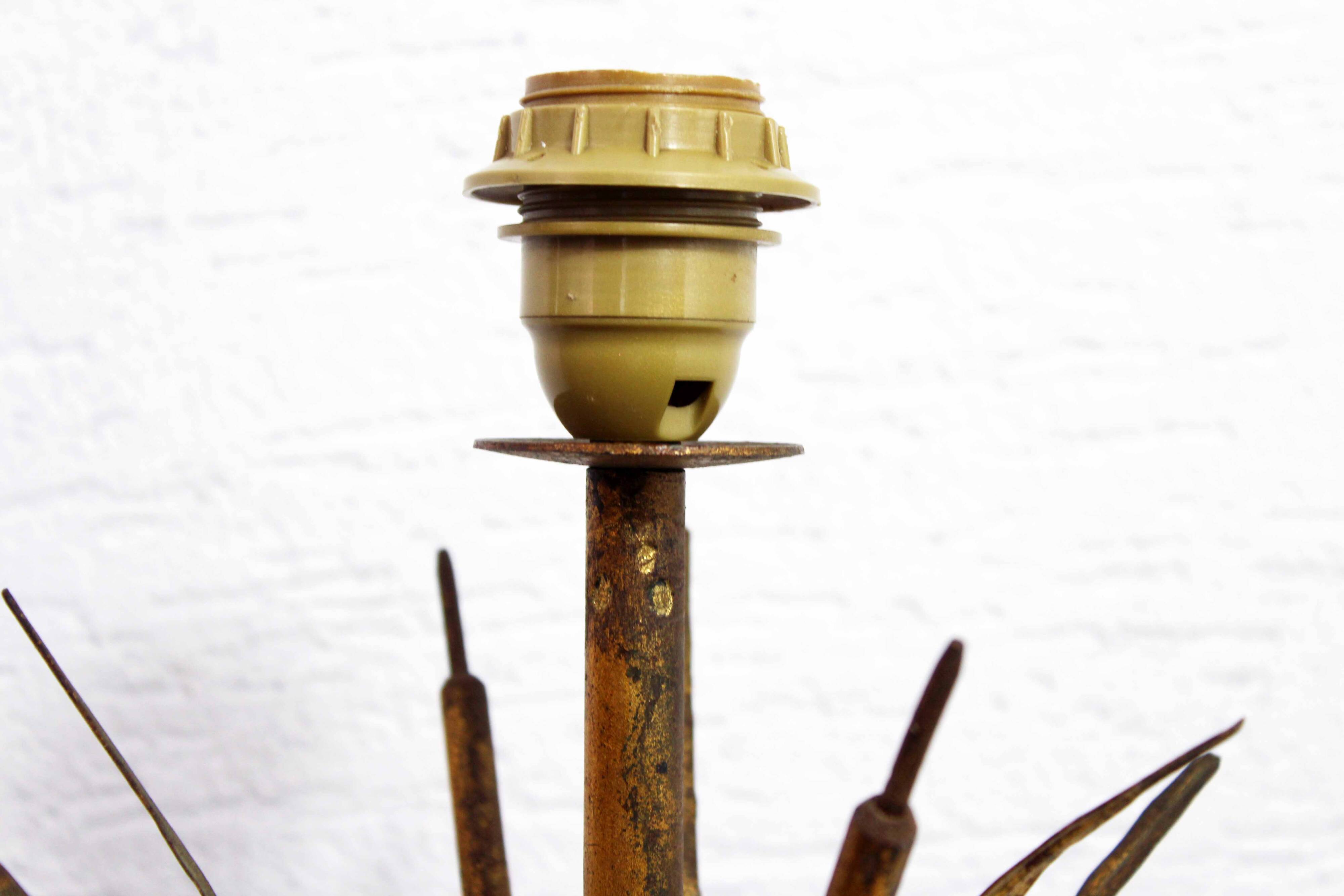Golden wheat sheaf lamp base