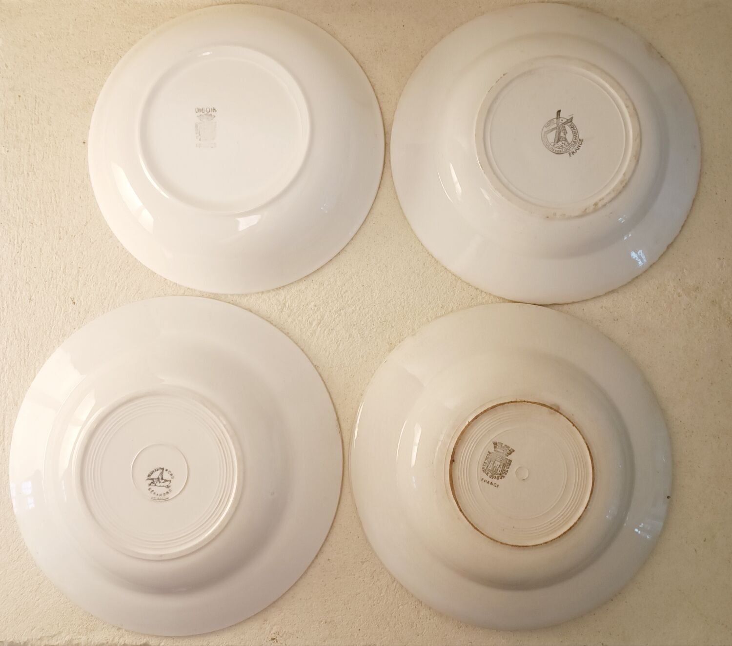 5 mismatched plates Gien, Digoin, Moulin des Loups, Saint Amand