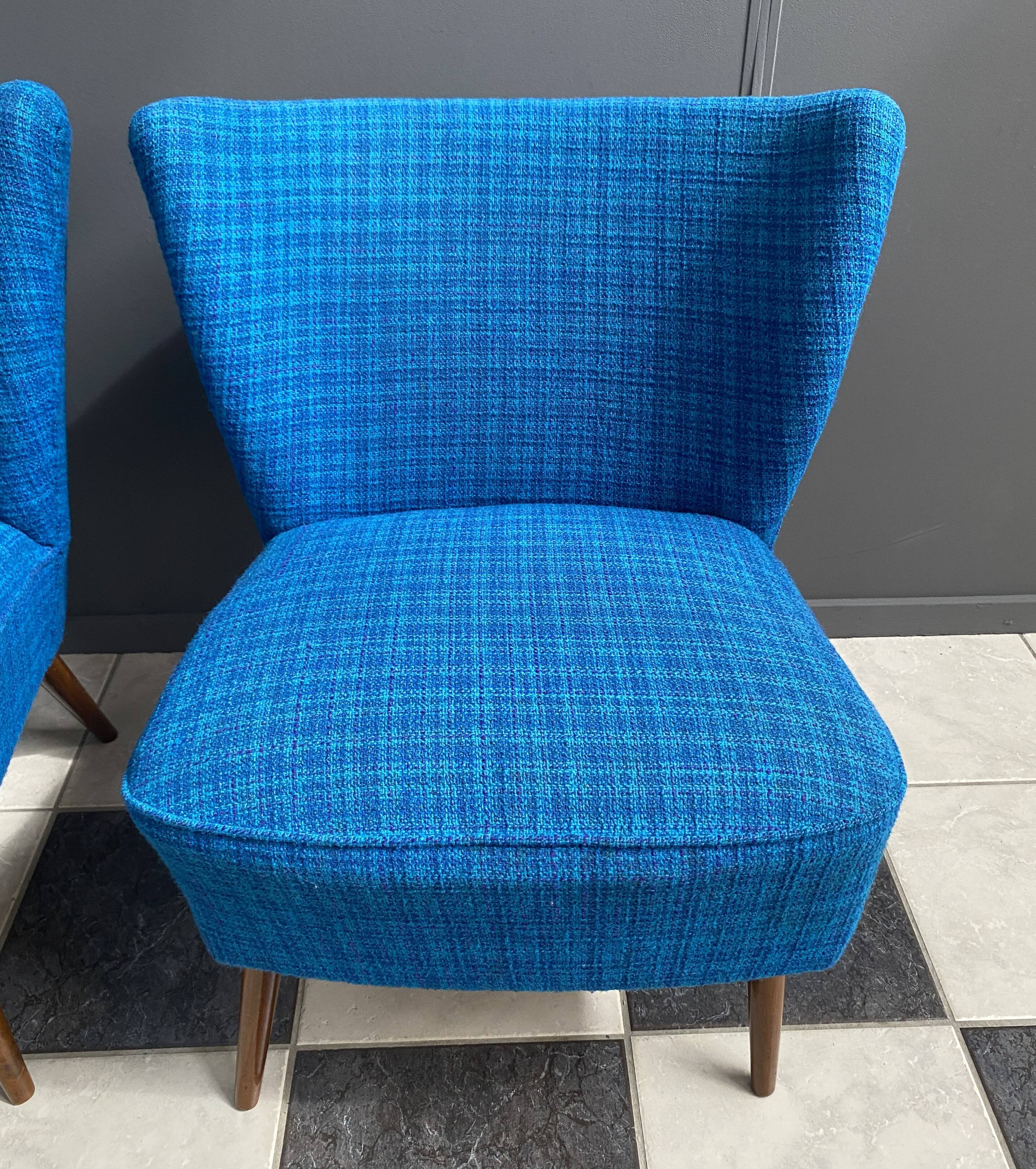 ensemble de 2 chaises de cocktail bleues des années 1960
