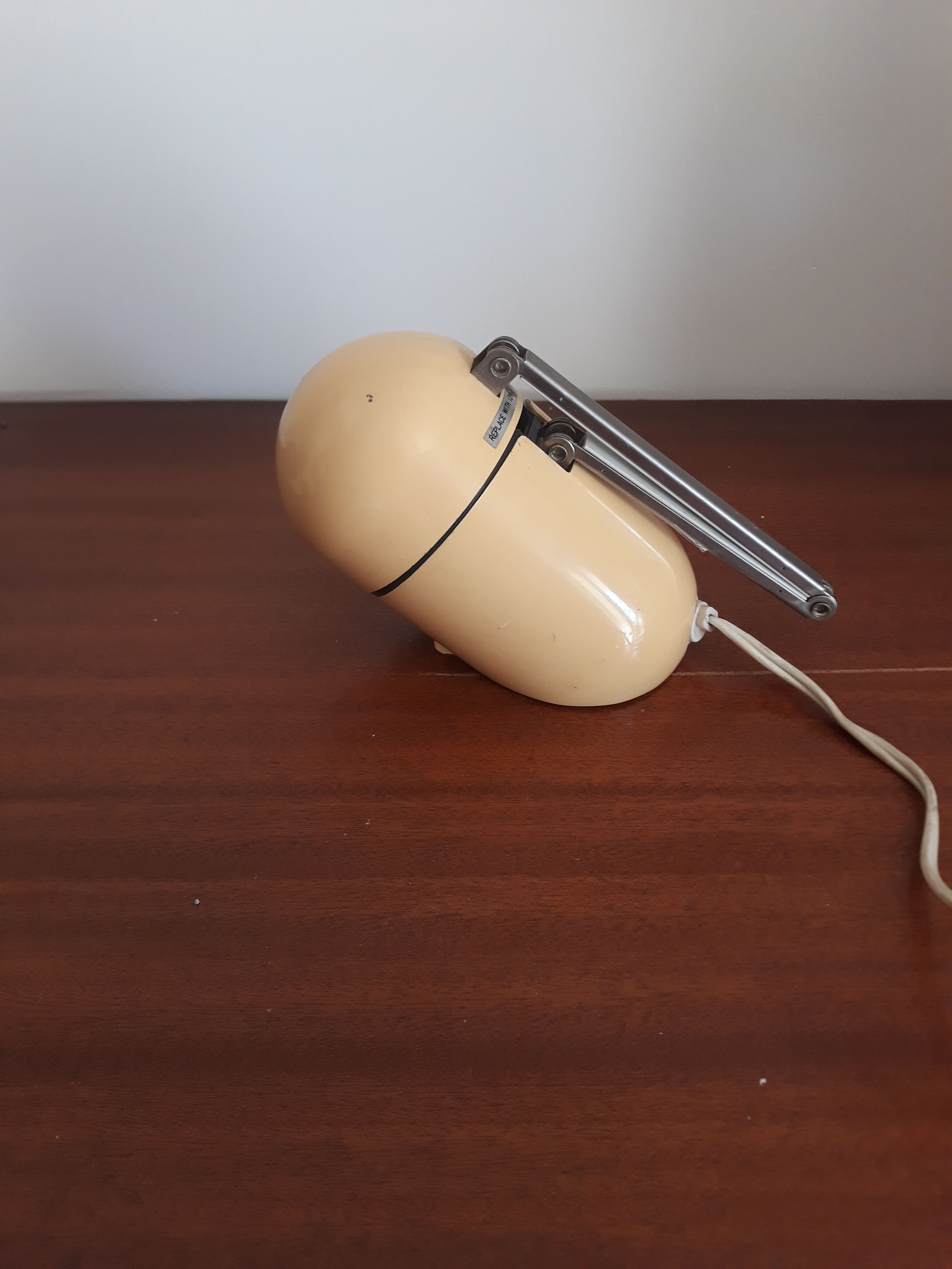 Pair of Kreo Lite aiai EA-718 lamps