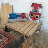 Table basse en bois et métal, ancien chariot industriel