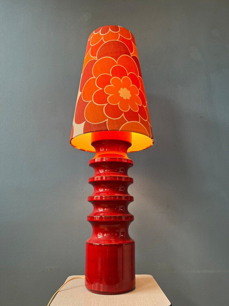 Red ceramic table lamp