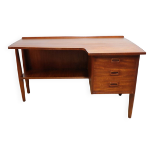 Bureau scandinave ''boomerang'' - forme libre