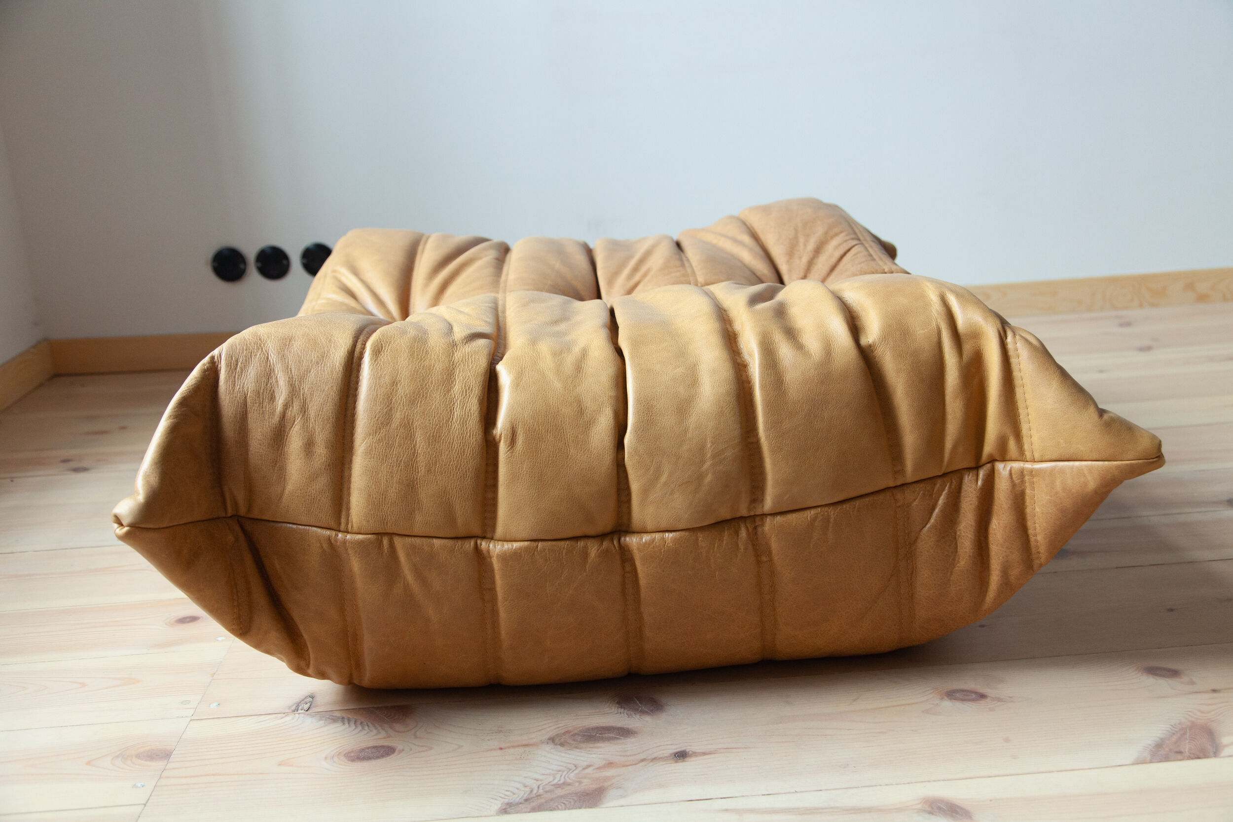 Ottoman Togo in camel leather  designed by Michel Ducaroy 1973