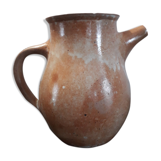 Sandstone pitcher