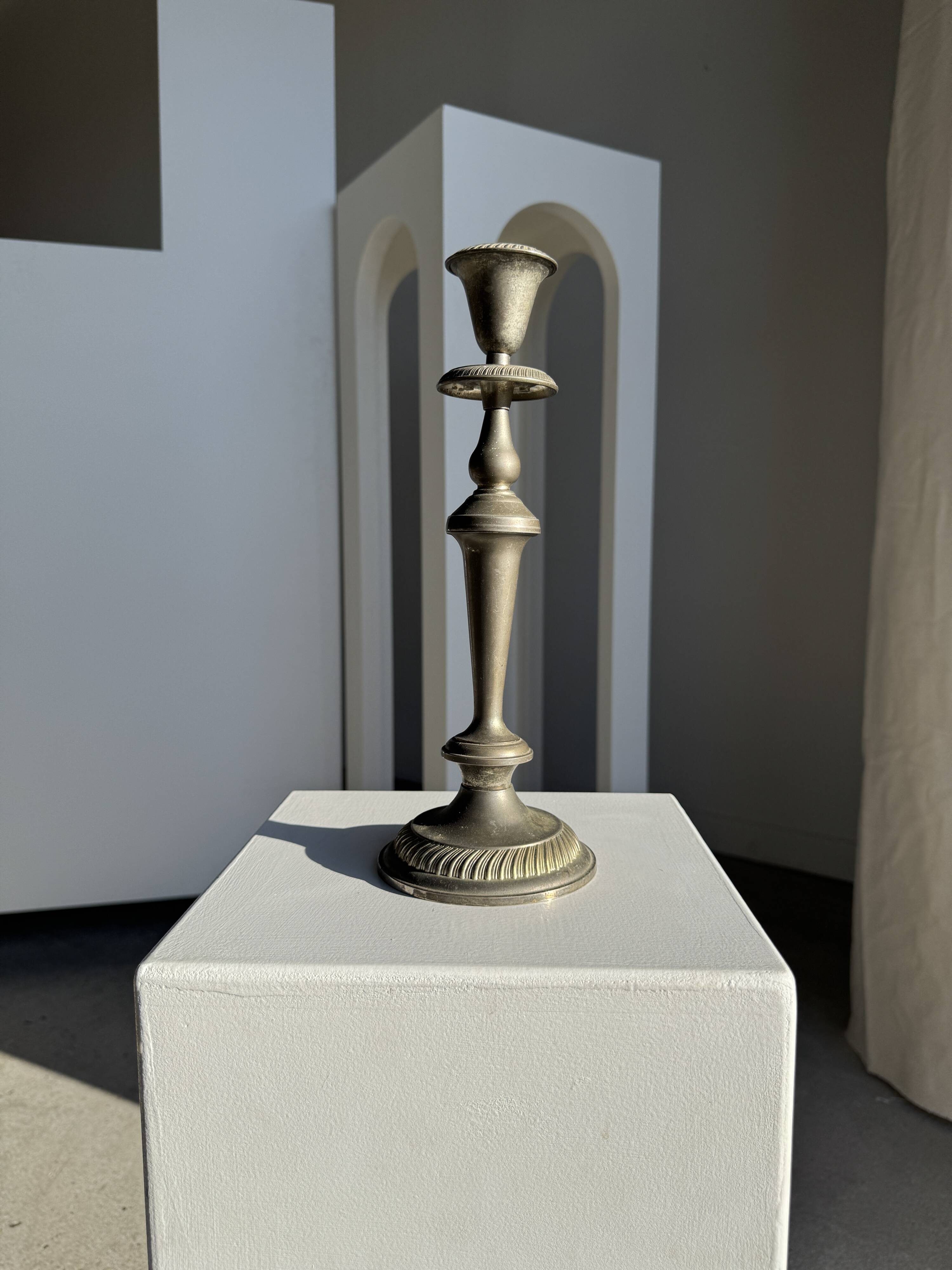 Large antique silver-plated candlestick H29 D10.5