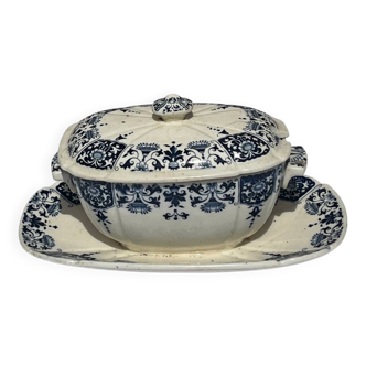 Gravy boat