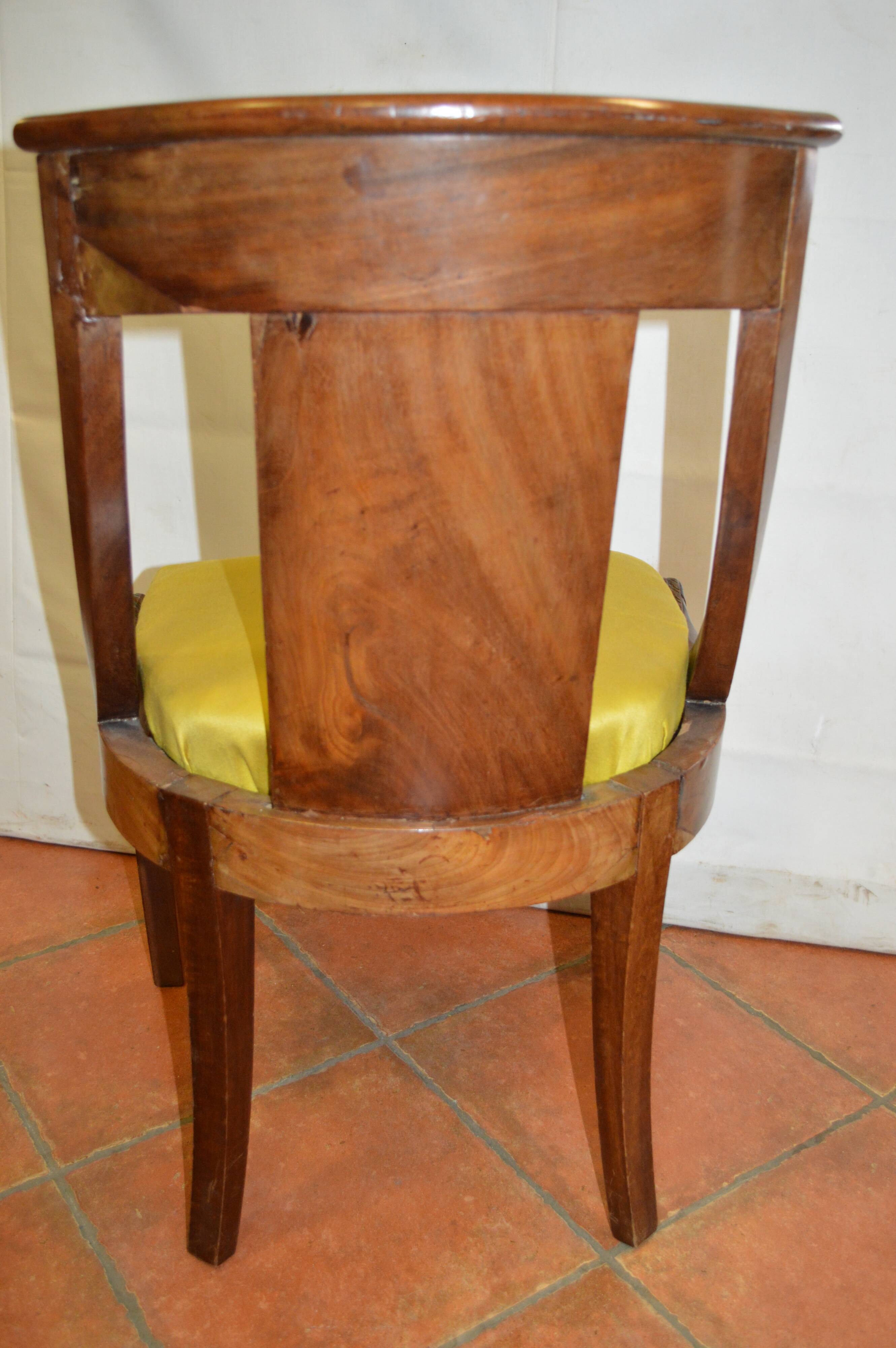 Mahogany gondola chair