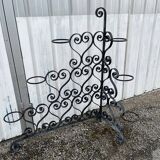 Wrought iron pot holder