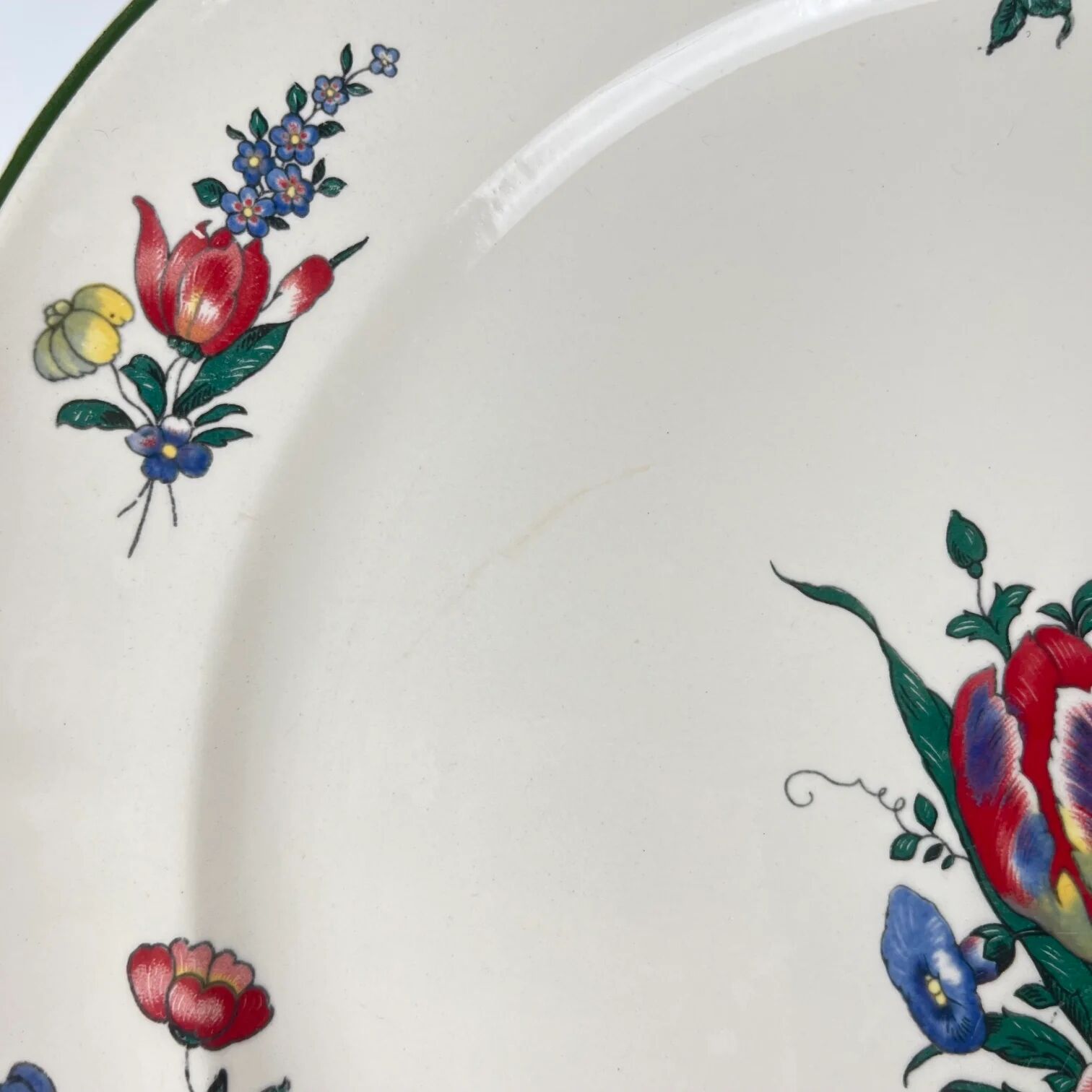 Round plate Villeroy & Boch, floral pattern Old Strasbourg, 1940s/50s.