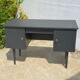 Bureau de style scandinave peint