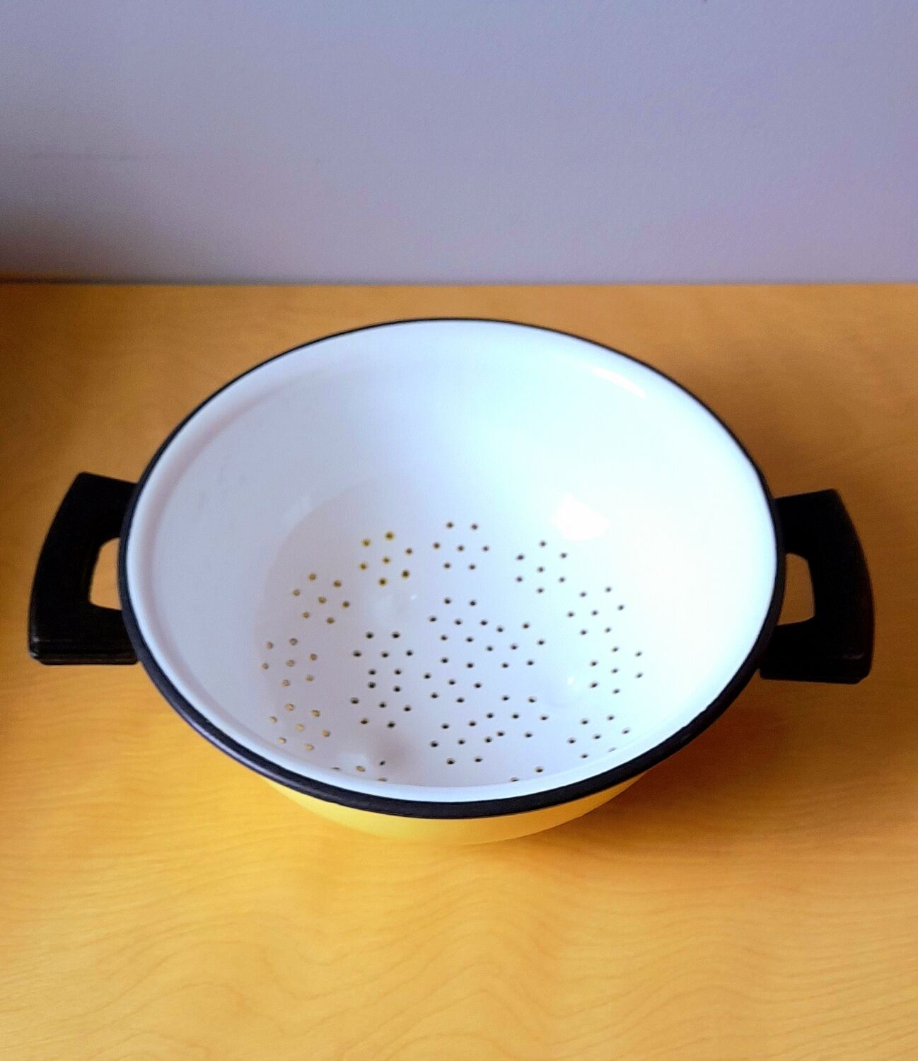 Enamelled strainer 60s