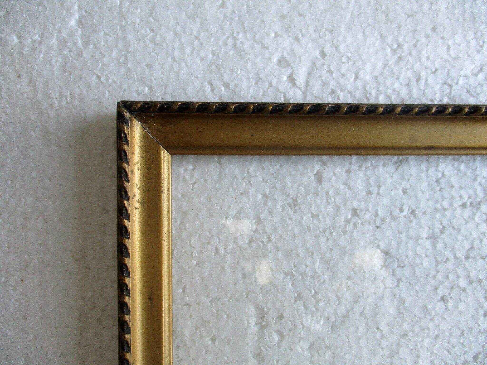 Old gilded wood frame for subject of 150 x 215