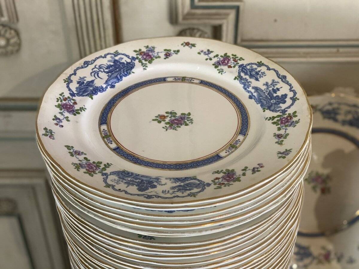 Earthenware dinner service, 155 pieces, Waring and Gillows, London