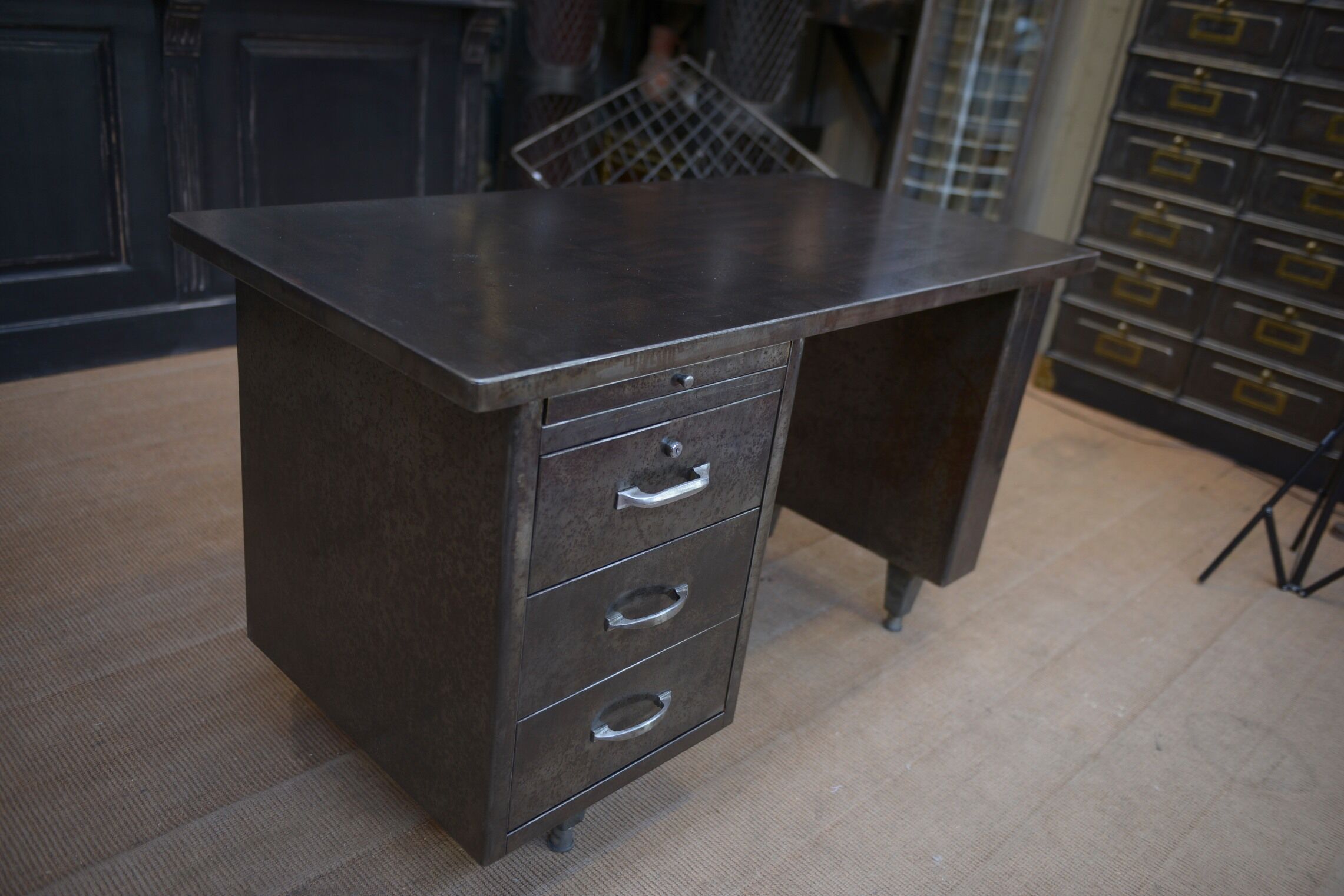 Bureau en métal industriel 1950
