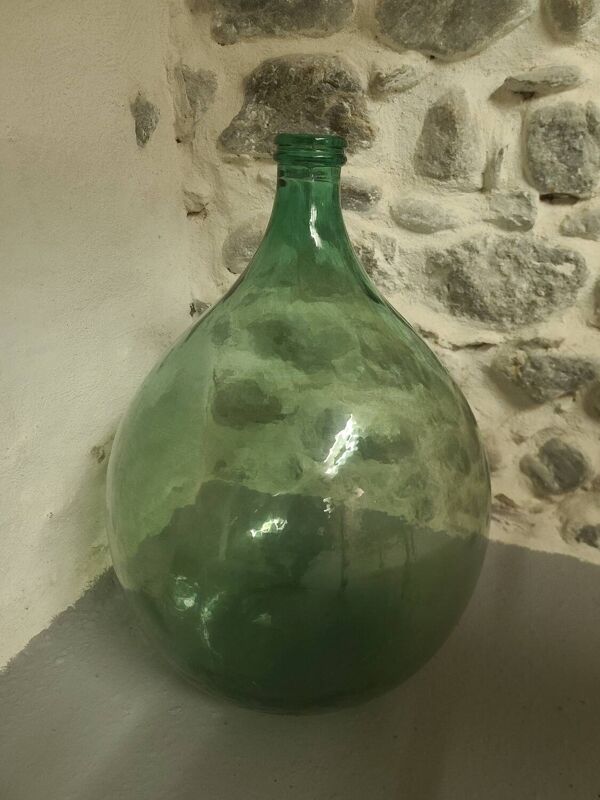 Grande dame Jeanne en verre