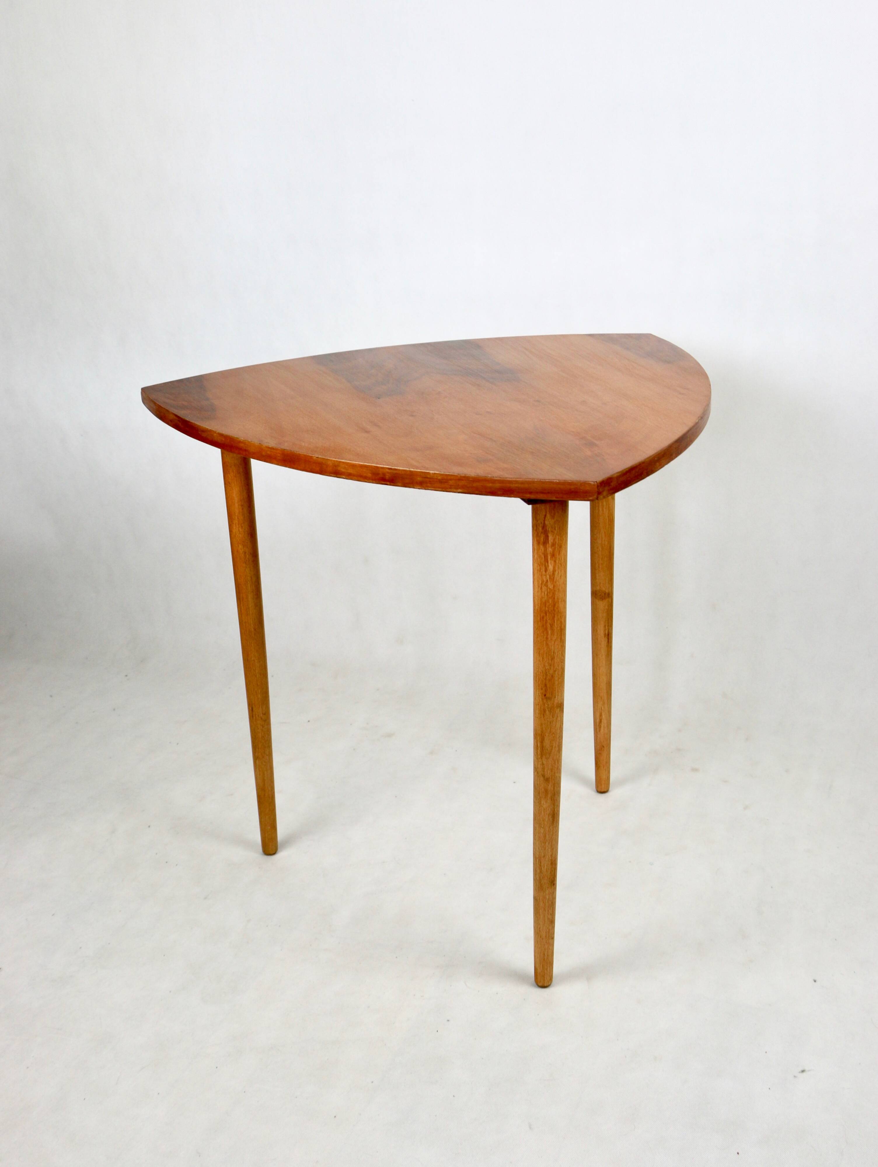 Polish leaf-shaped coffee table console from the 70s