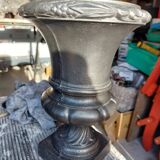 Vase medicis en fonte