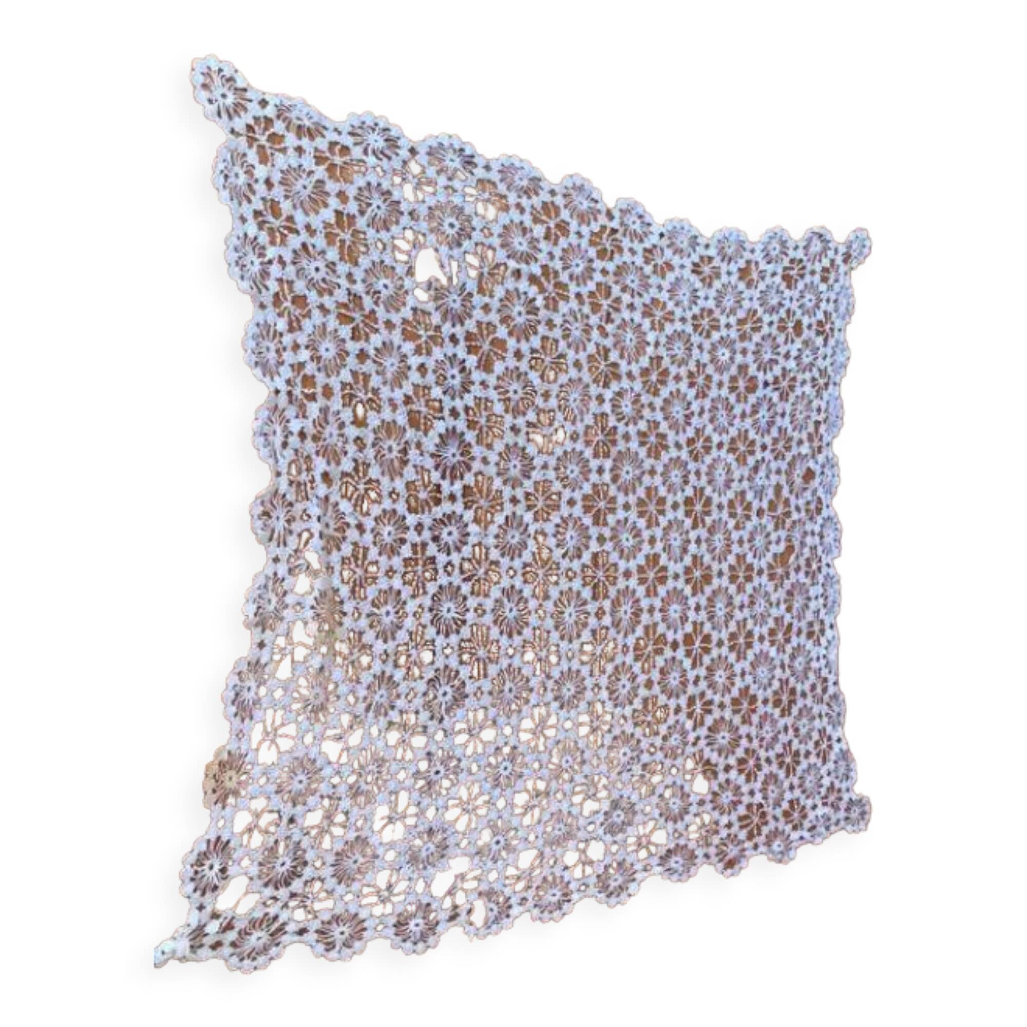 Nappe crochetée main en pur coton 108 cm x 100 cm