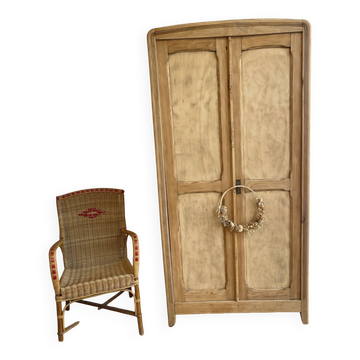 Armoire parisienne 