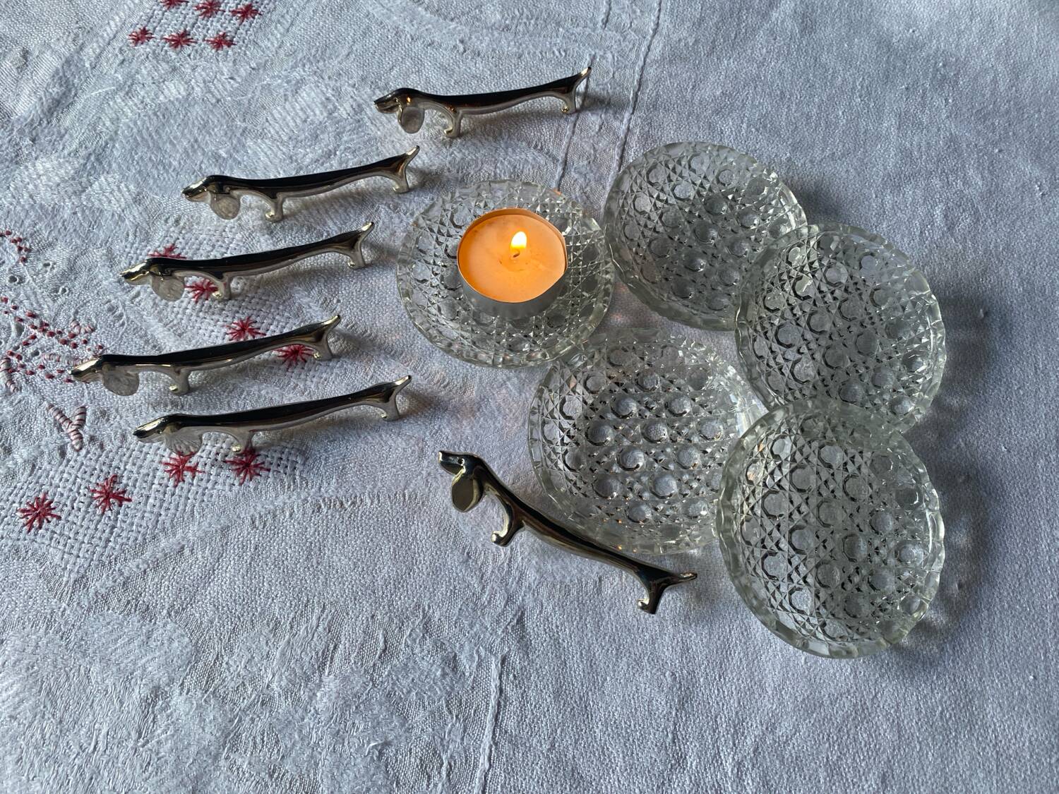 Set of 6 silver metal dachshund knife rests
