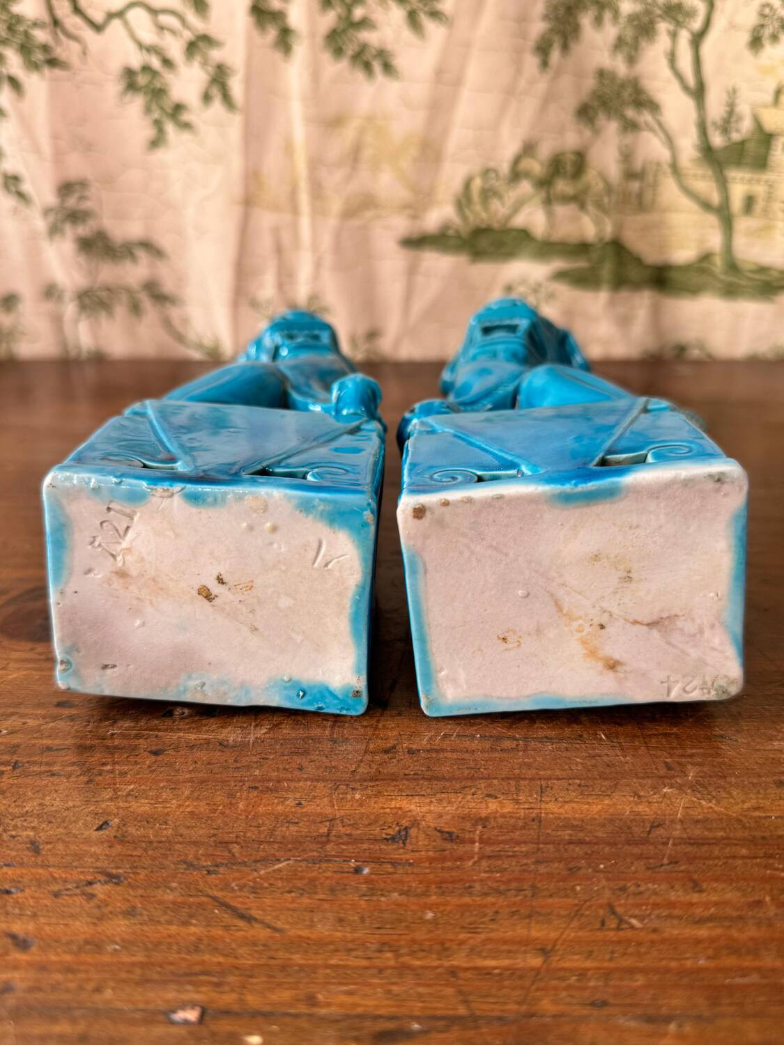Paire de chiens de Foo en porcelaine - Chine, époque République (début