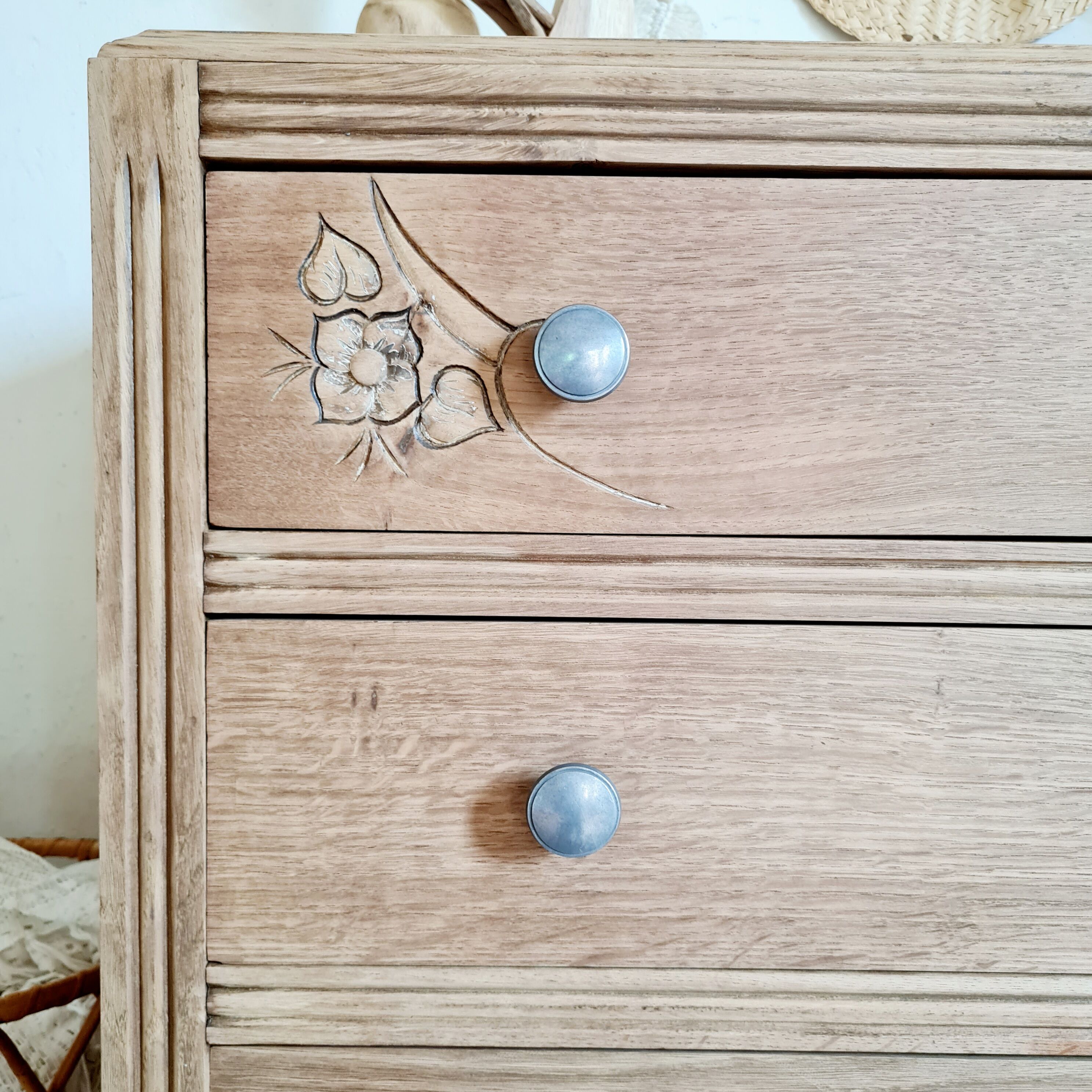 Raw Art Deco chest of drawers details compass feet
