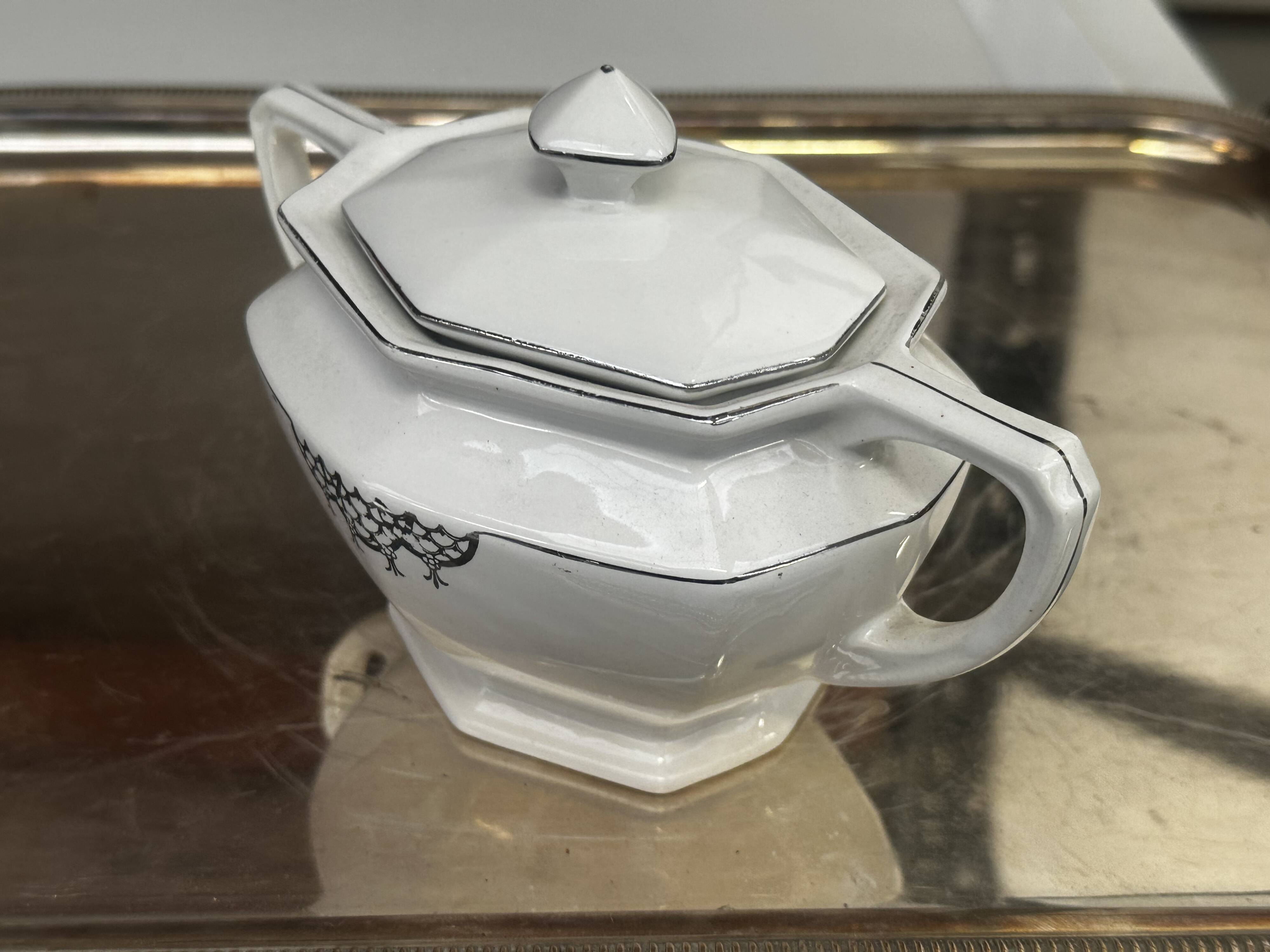 Art Deco sugar bowl circa 1930-40 Czechoslovakian porcelain - Silver trim
