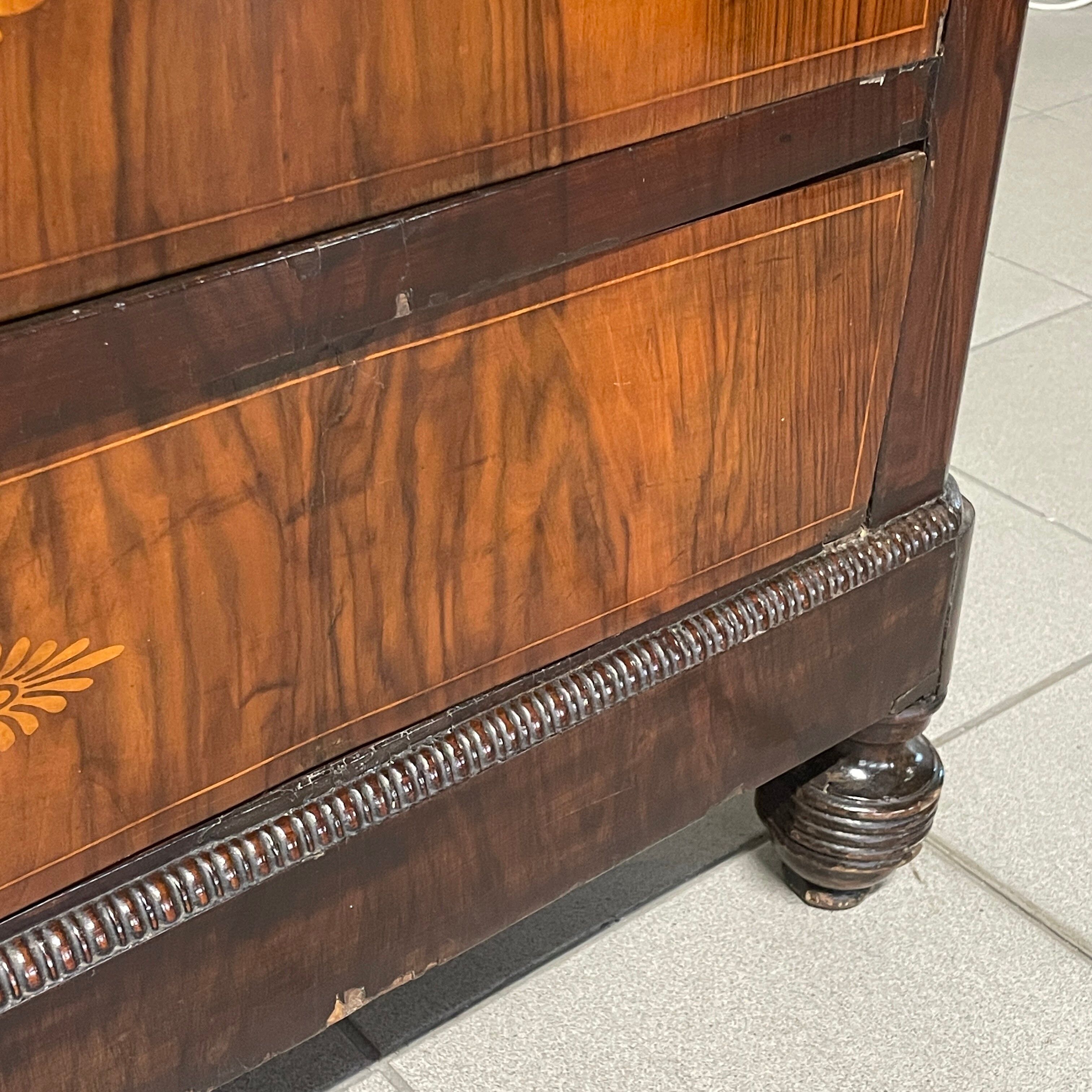 Commode en bois vintage