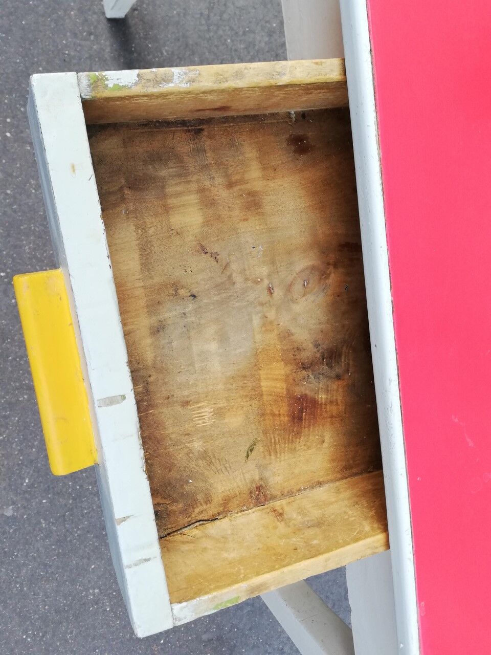 Table with two vintage matching stools