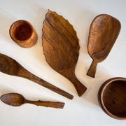 Lot coupelles en bois tourné et sculpté vintage