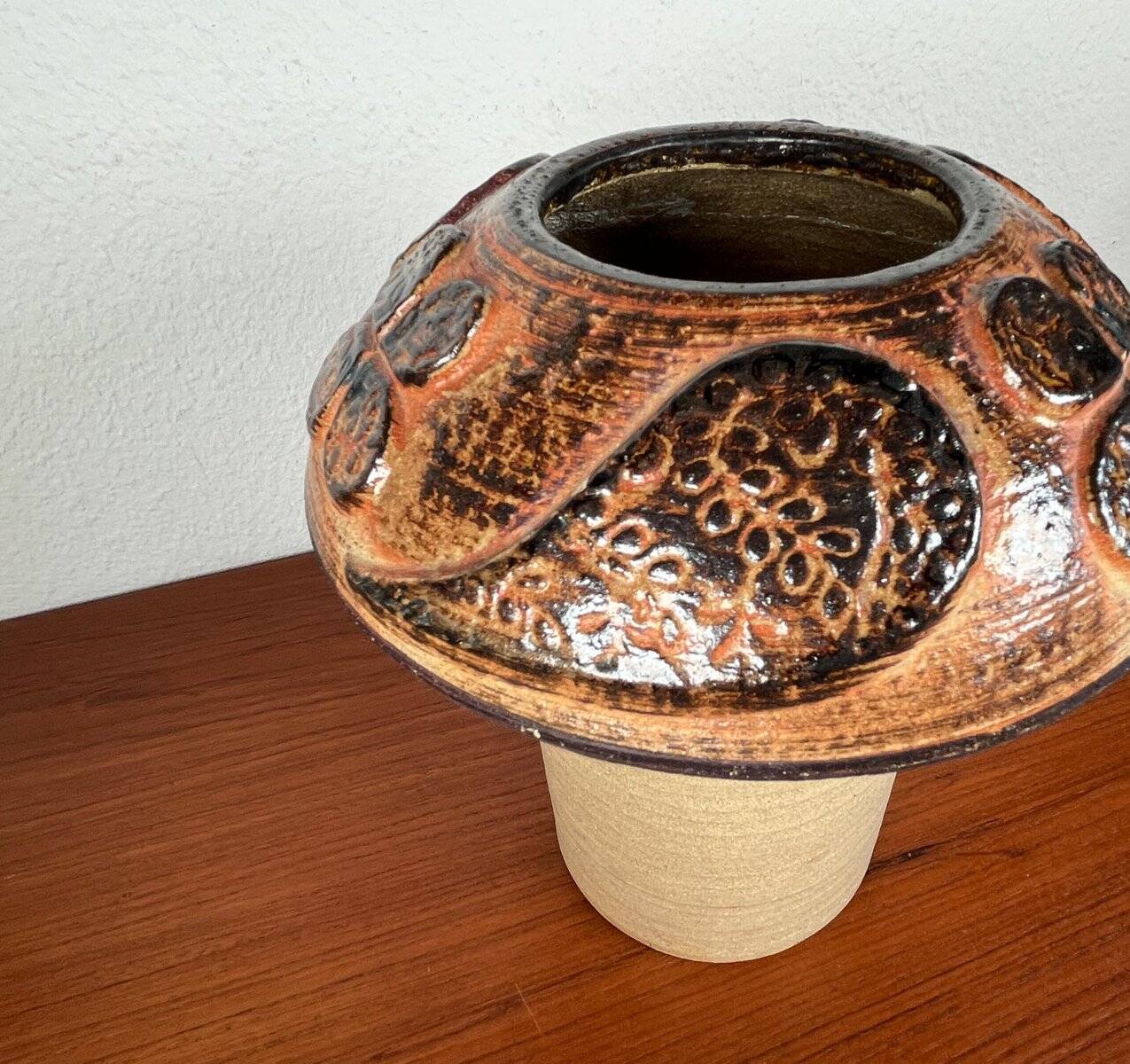 Mid-century modern stoneware mushroom vase by Haico Nitzsche for Søholm, 1960s.