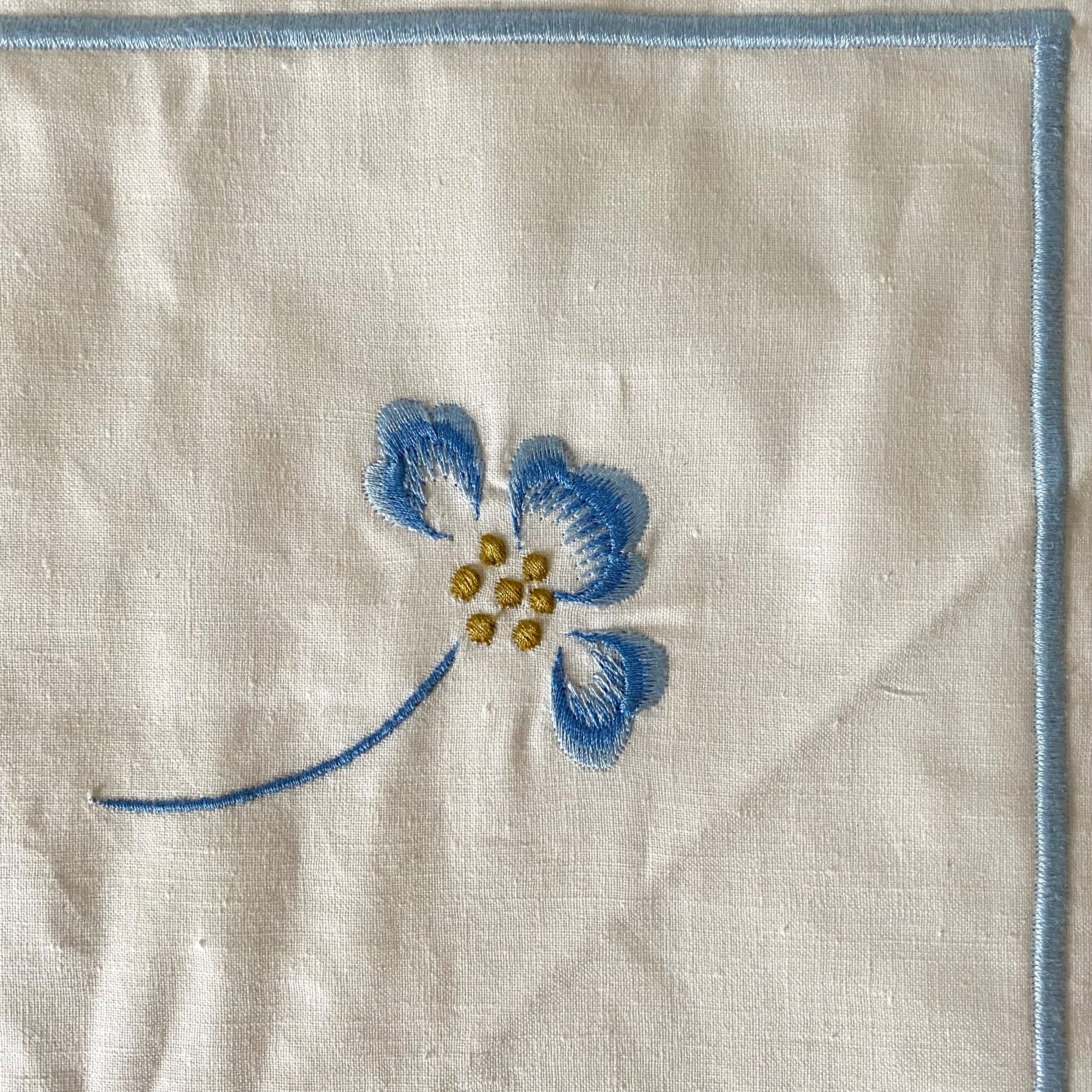 Taie d'oreiller brodée
