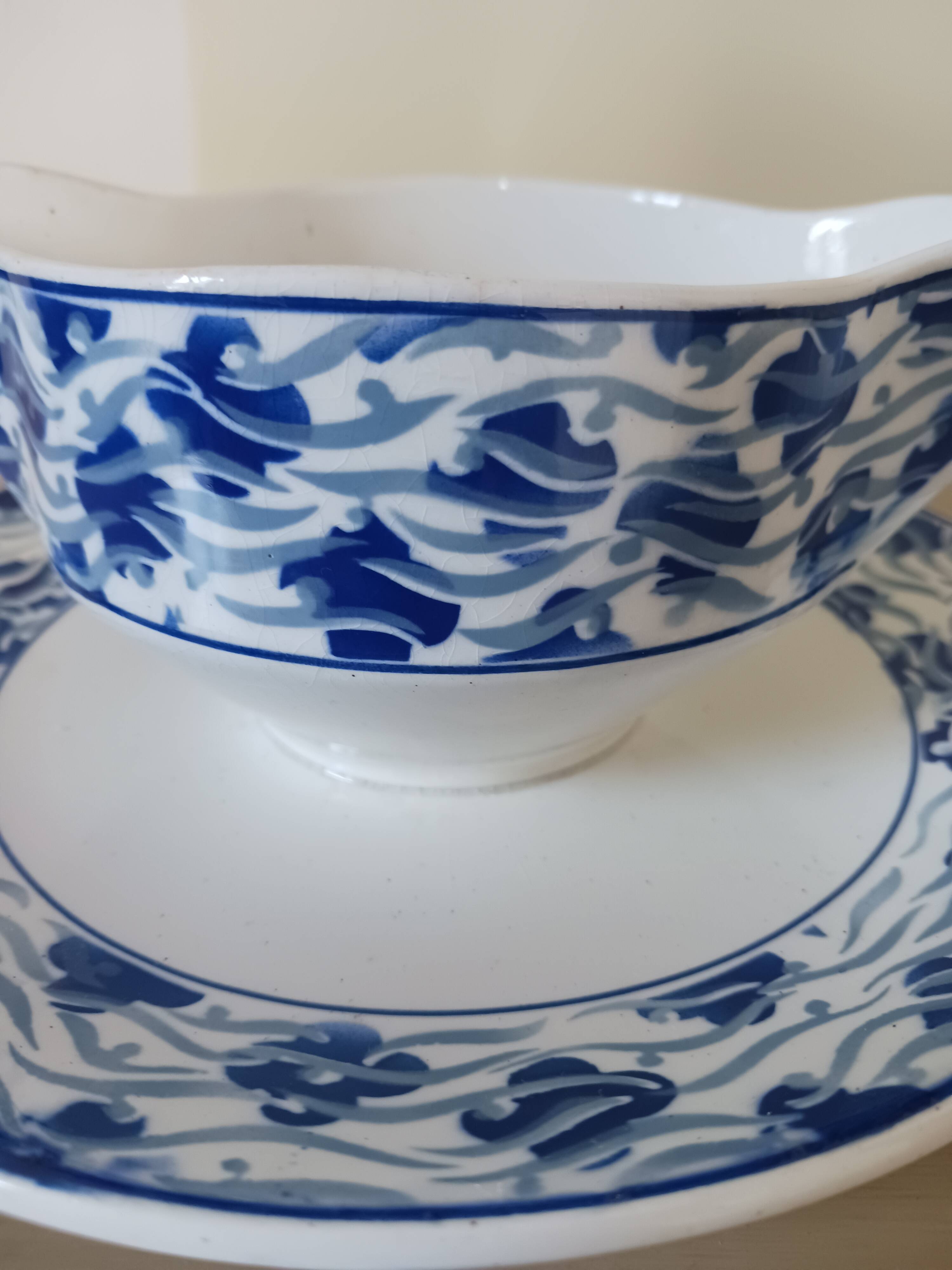 Moulin des loups sauce boat, Lucie model.