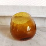 Bol ou verre penché ambré signé Biot