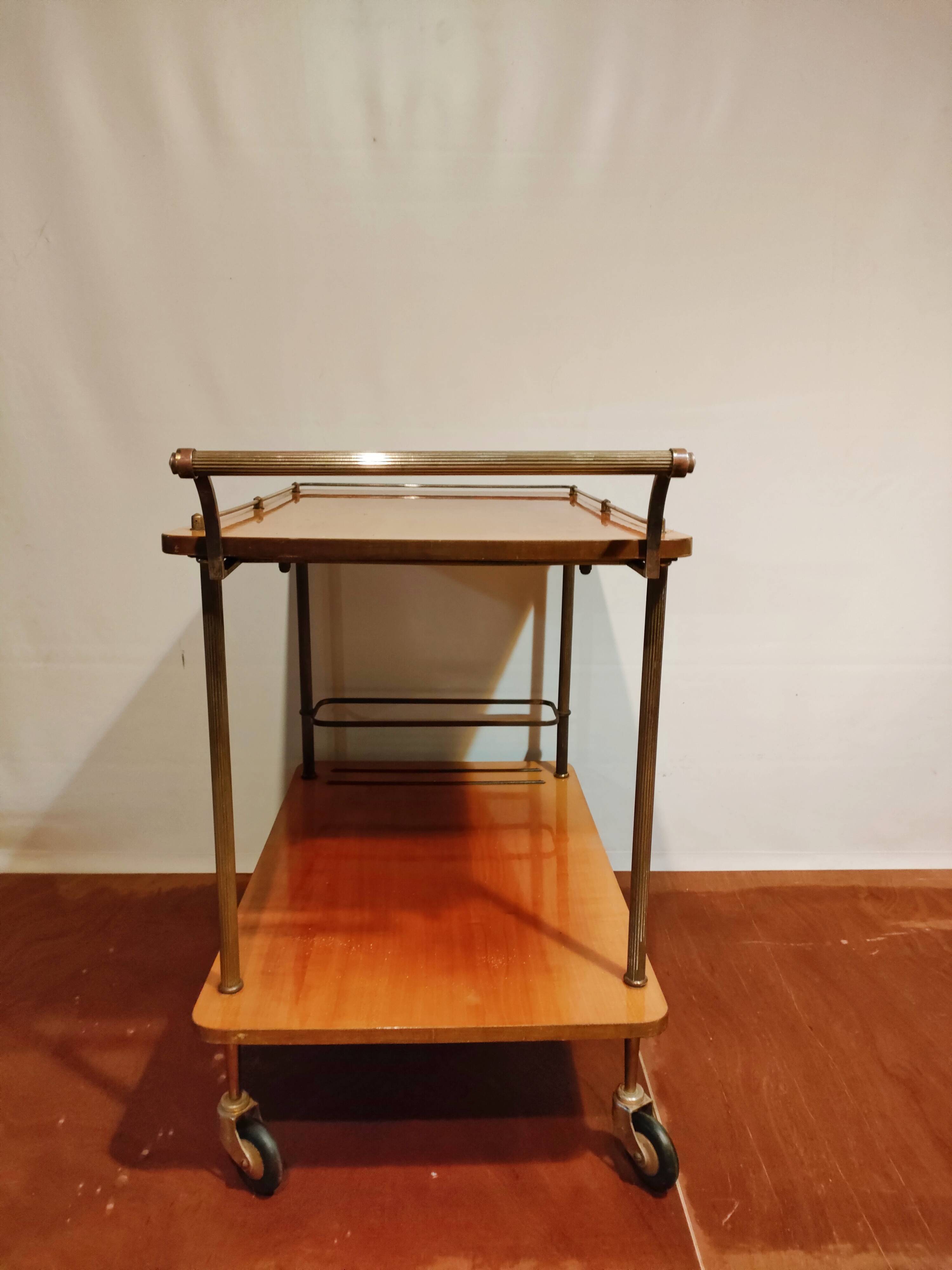 Rolling service two trays