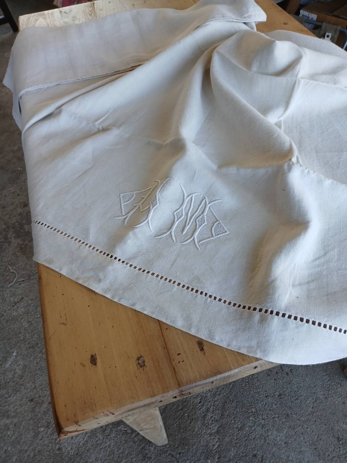 Antique flat sheet and 2 pillowcases set