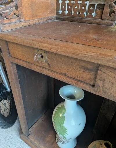 Authentic Old Craft Counter in Solid Oak - Panel Front