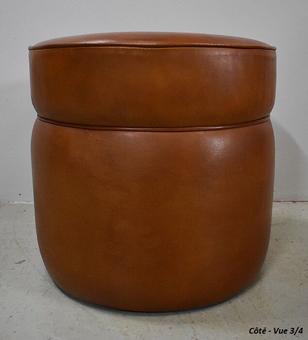 Sheep leather pouf