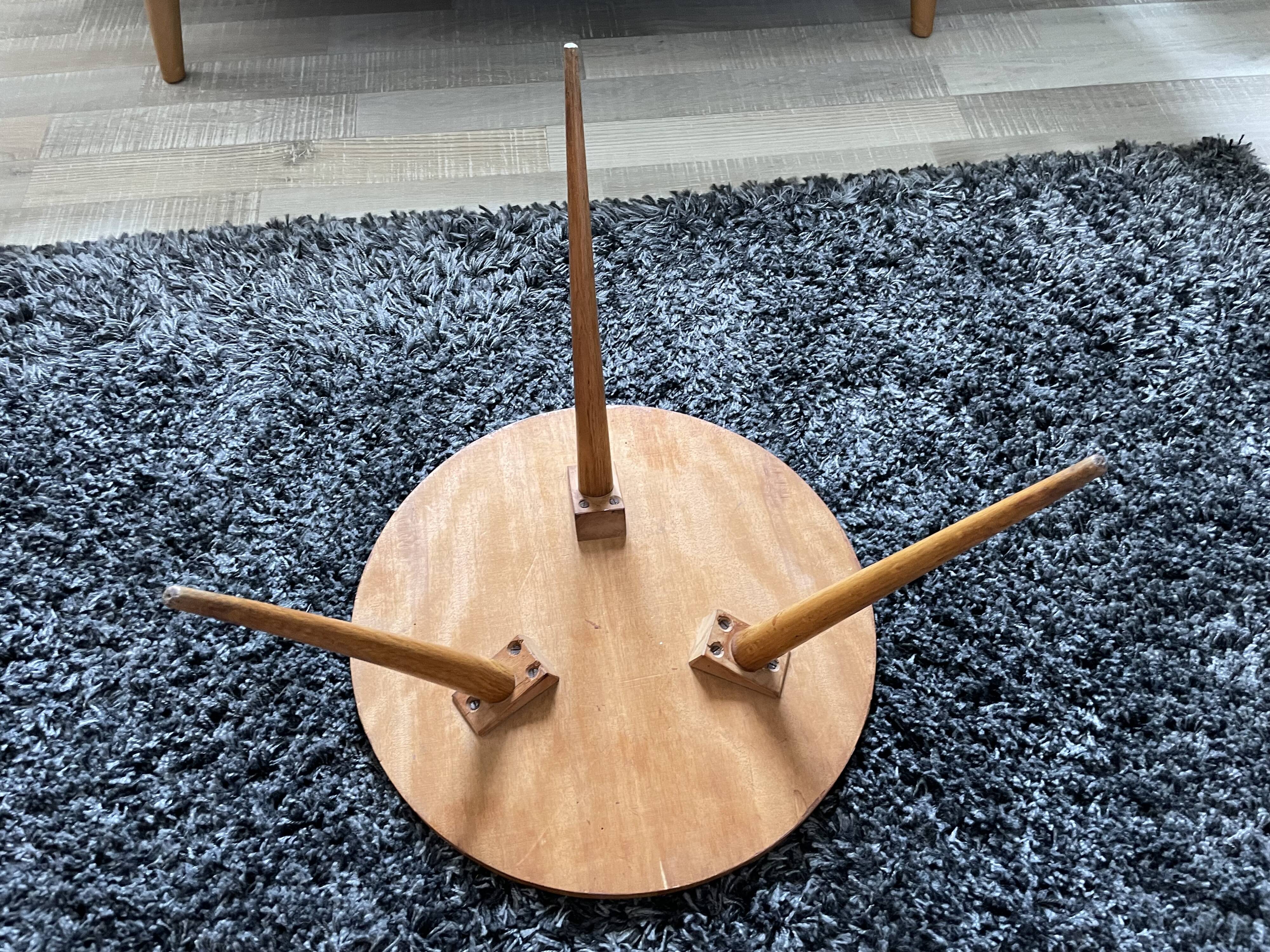 Tripod coffee table 50s