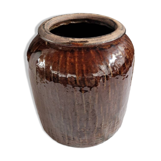 Ceramic pot