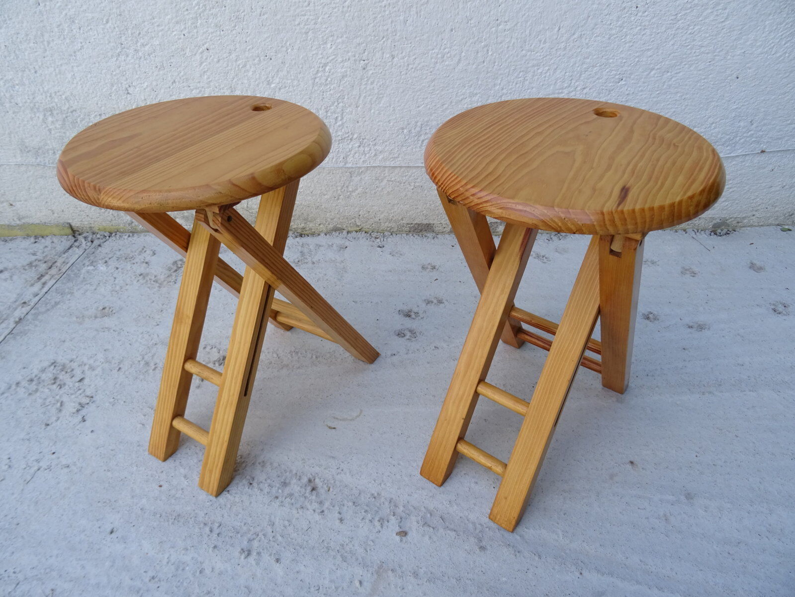 Pair of 80s folding stools