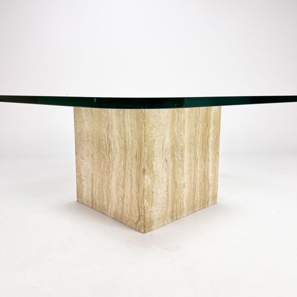 Table basse en verre faite à la main du milieu du siècle avec base en travertin, années 1960